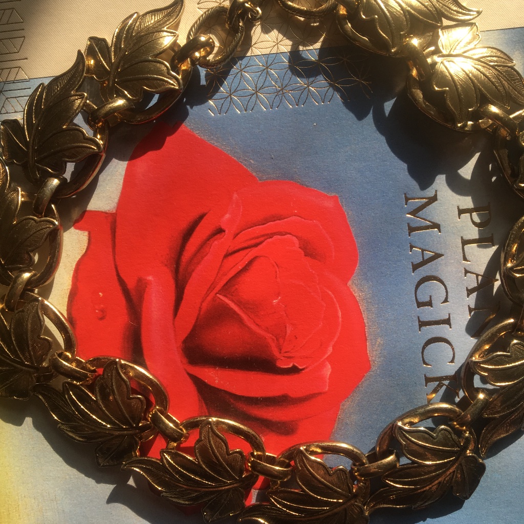 Goldtone Leaf Necklace Costume Jewelry Purchased From Bloomingdales Oak Leaf 25$